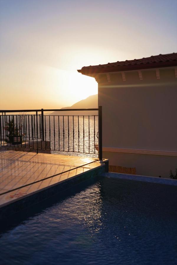 Guemues Yazar Hotel Kaş Extérieur photo