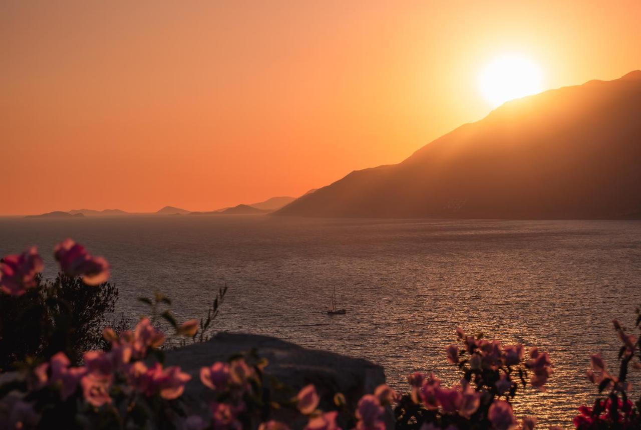 Guemues Yazar Hotel Kaş Extérieur photo